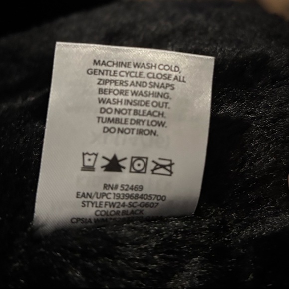 MEMBERSMARK Girls Black Puffer Parka, Warm Fleece Lined Jacket w/Removable Hood - Picture 9 of 10